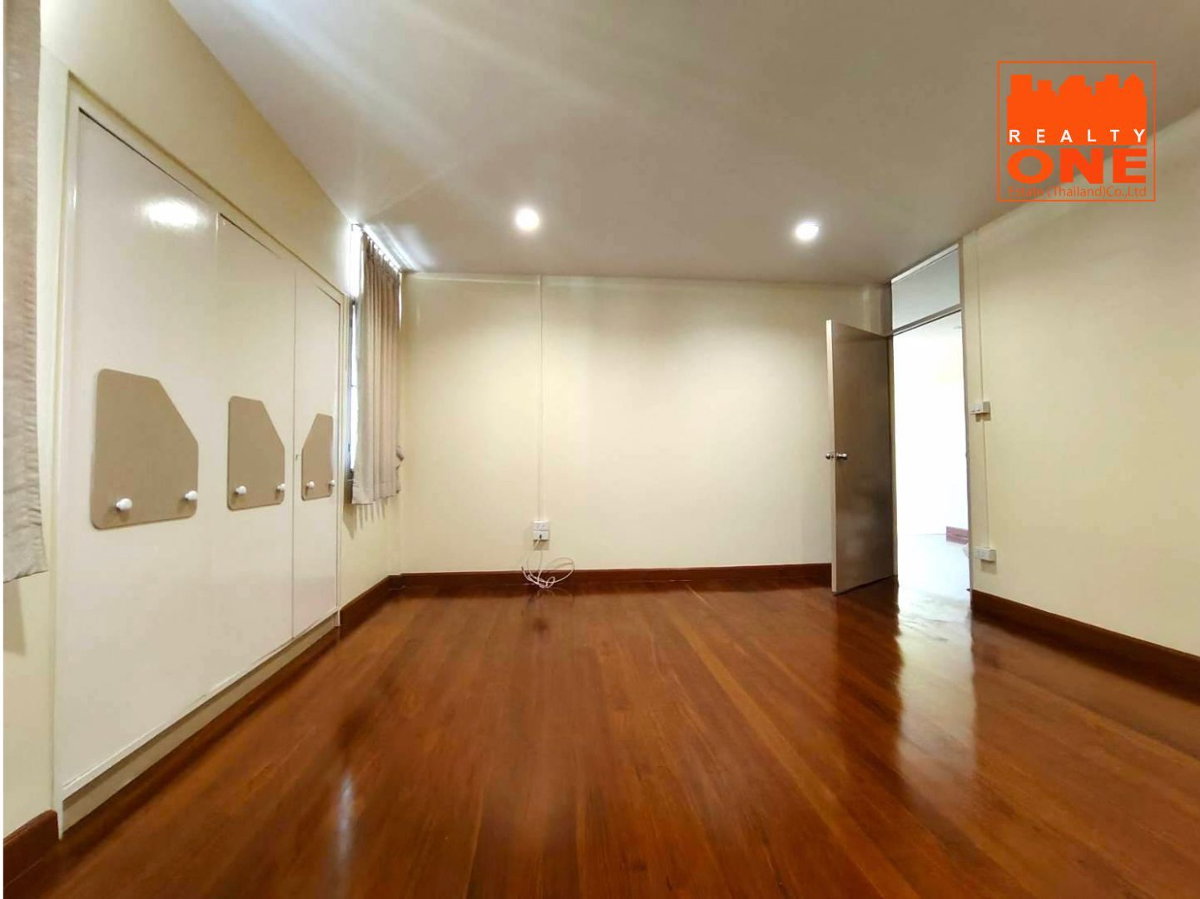 รูป ให้เช่า บ้านเดี่ยว 99 ตารางวา 5 ห้องนอน รีโนเวทแล้ว หมู่บ้านทิพวัล ใกล้รถไฟฟ้าสถานีทิพวัล สงบน่าอยู่มาก  - รูปที่ 18/20