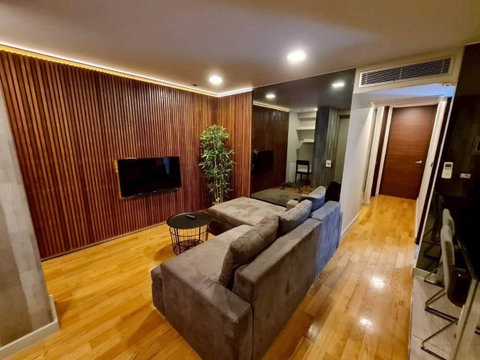 🍀 For Rent Quad Silom 🍀 Add Line ID: @zcondo (with@) 🔥 C5946