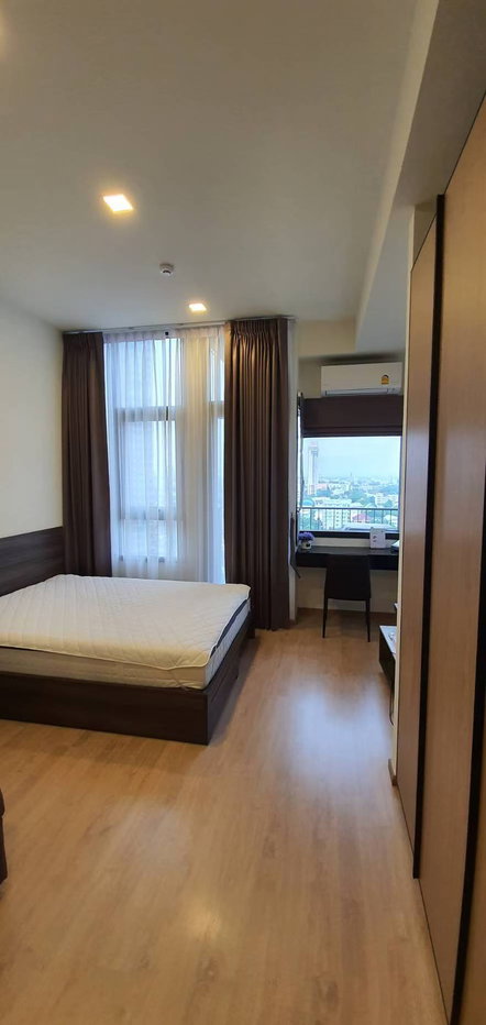 picture Owner selling directly: Centric Ratchayothin - 3/17