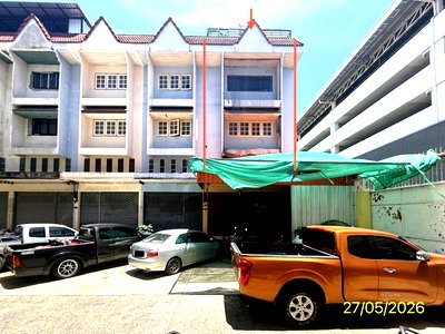 Shophouses for sale Pathumthani : SHOP HOUSE 22 Sq.w. Muang Pathum Thani Pathumthani for 2.5M