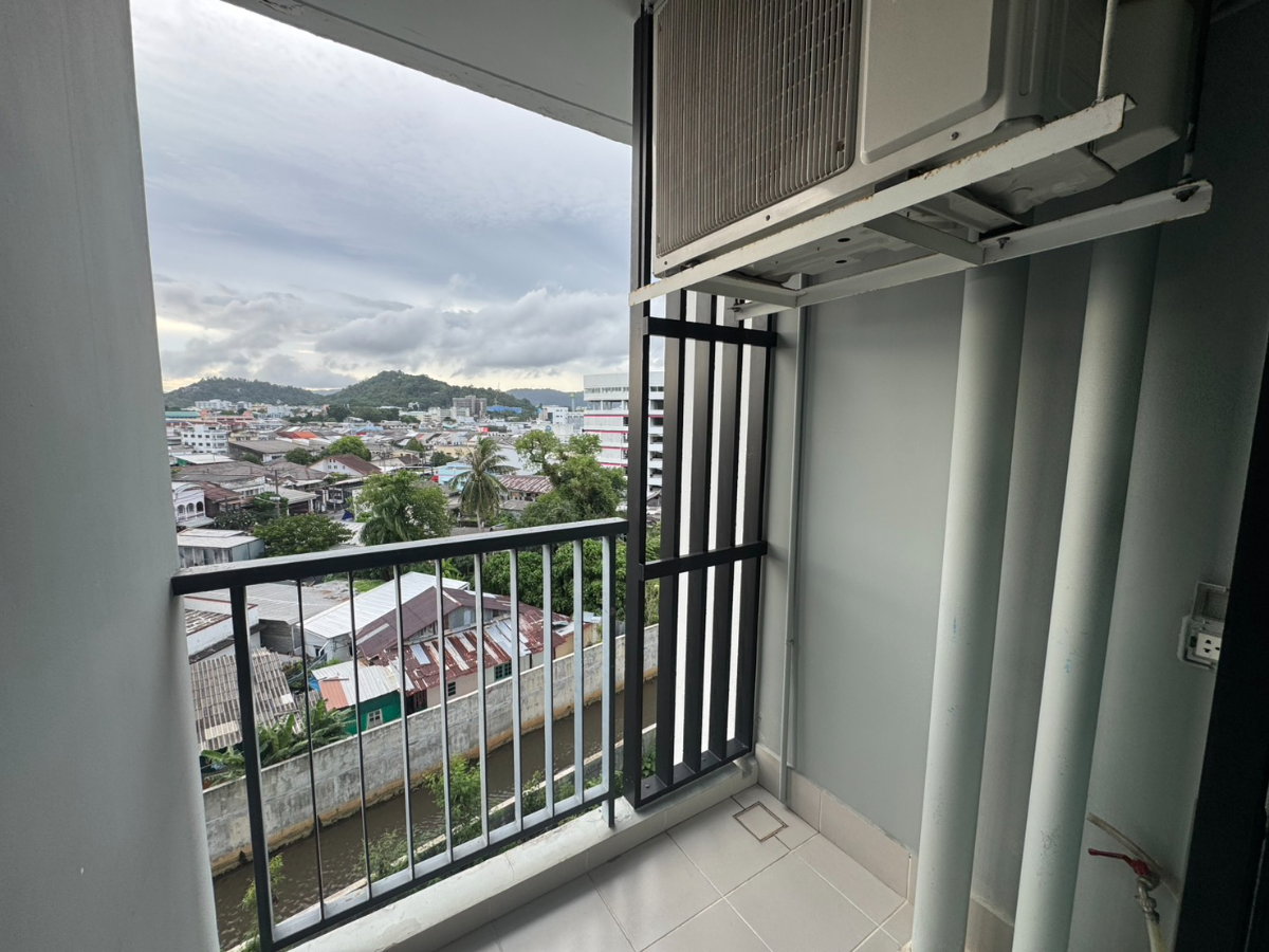 picture Spacious 1-bedroom unit in Phuket Town - 3/9