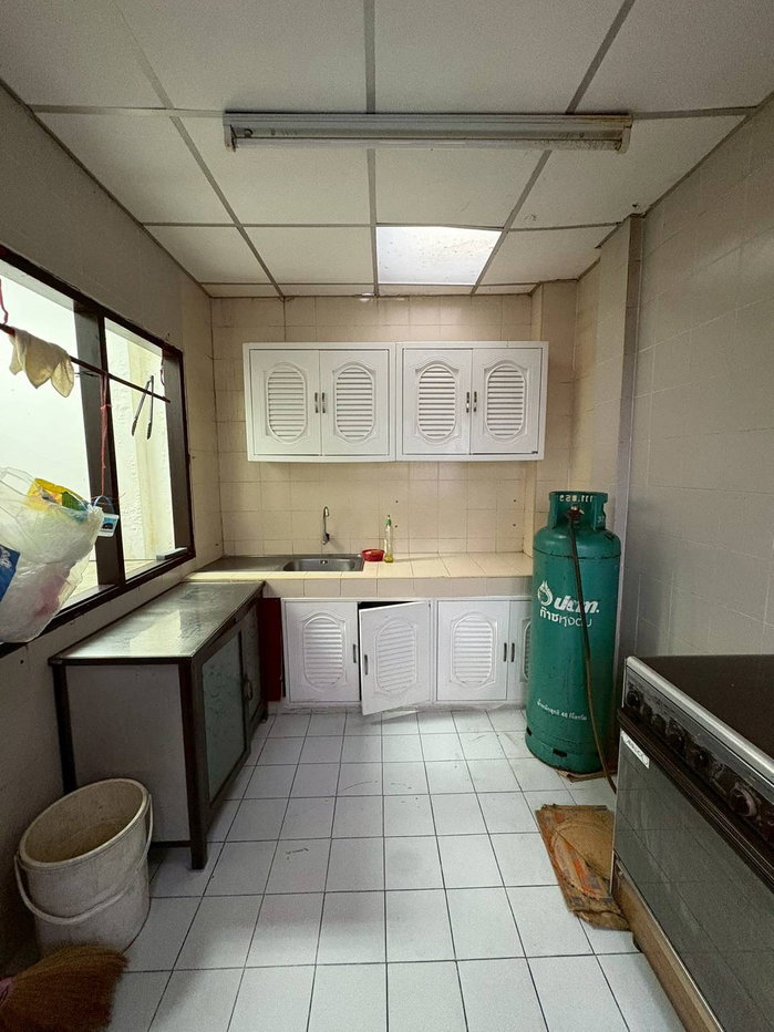 รูป  ทาวน์โฮม  3 ห้องนอน ซอย จันทน์ 2 ( ซอย ไวตี ) ใกล้ แมคโคร สาทร Ref. A17260602 - รูปที่ 7/12