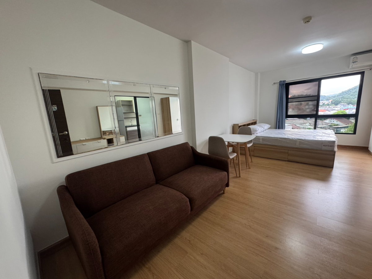 picture Spacious 1-bedroom unit in Phuket Town - 5/9