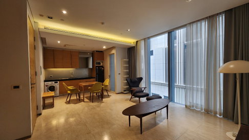 Saladaeng Residences | ห้องกว้างมากหนึ่งนอนไซต์ใหญ่ ตกแต่ง สวยเรียบๆ โล่งๆ เหมาะกับคนมีของเยอะ