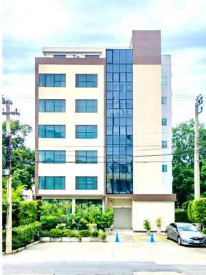 เช่าสำนักงาน รัชโยธิน : สำนักงานให้เช่า 126 ตร.ม. MRT ลาดพร้าว ภาวนา 700ม. ม.ราชภัฏจันทรเกษม 1กม. พร้อมแอร์ 5 ตัว ห้องประชุม และห้องผู้บริหาร