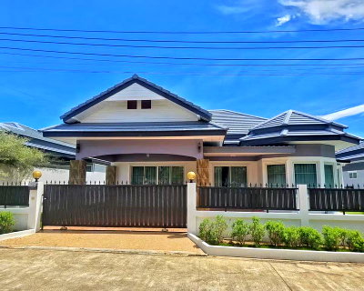 Houses for sale Frost Magical Ice of Siam : Single-story house for sale, Porntep Garden Ville 6, near Pattaya, convenient transportation.