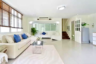 Townhouses for rent Watthana :  FOR RENT SINGLE HOUSE  5 Bedrooms  near Emporium , Terminal21Asok ,   SUKHUMVIT31 ,  BTS PHROMPHONG 