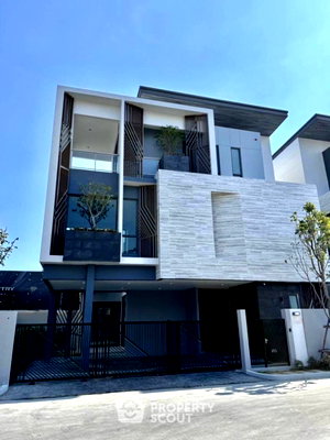 Houses for sale : 4-BR House For Sale, Pet-Friendly, The Gentry Phatthanakan 2, Suan Luang (ID 2578644)