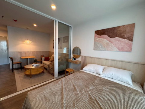 AS2153 ให้เช่าคอนโด Regent Home บางนา ห้องสวย พร้อมเครื่องใช้ไฟฟ้า เฟอร์นิเจอร์ครบ