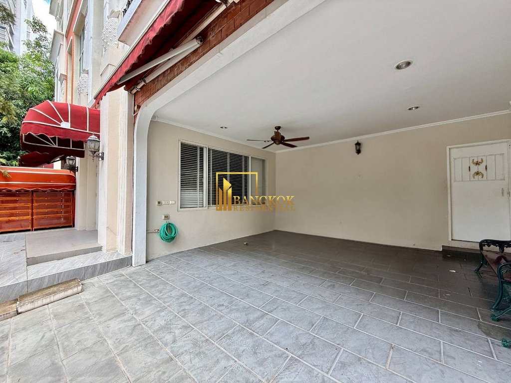 รูป Baan Klang Krung | Spacious 4 Bedroom Townhouse in Thonglor - BR49091TH - รูปที่ 3/51