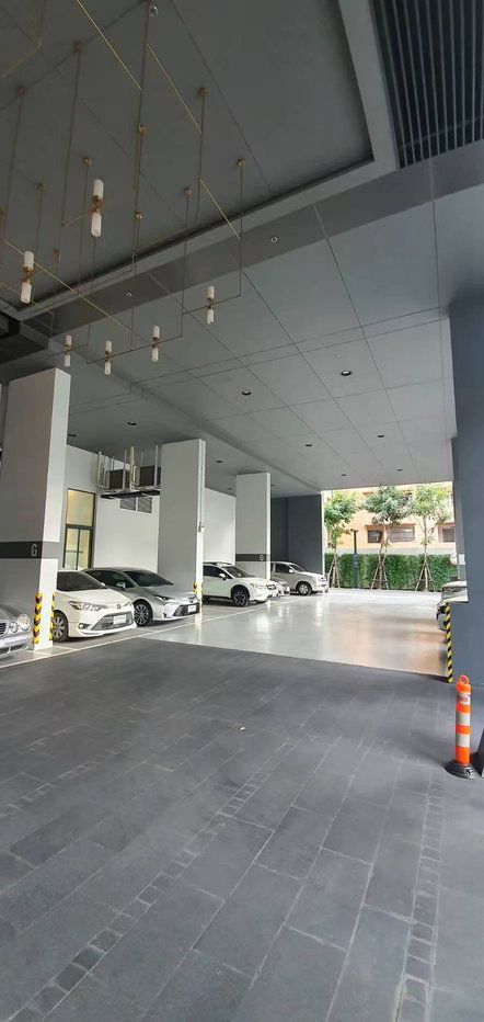 picture Owner selling directly: Centric Ratchayothin - 14/17