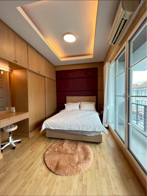 รูป 🏡✨ ให้เช่า ทาวน์โฮมหรู บ้านกลางเมือง S-Sense พระราม 9 – ลาดพร้าว 3 ห้องนอน 3 ห้องน้ำ ตรงข้าม Town in Town | ใกล้เอกมัย - รูปที่ 7/17