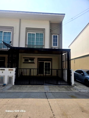 Townhouses for sale Samut Prakarn : 🔥 Corner Townhome for Sale at Q District Suksawat 76 | Near MRT Purple Line