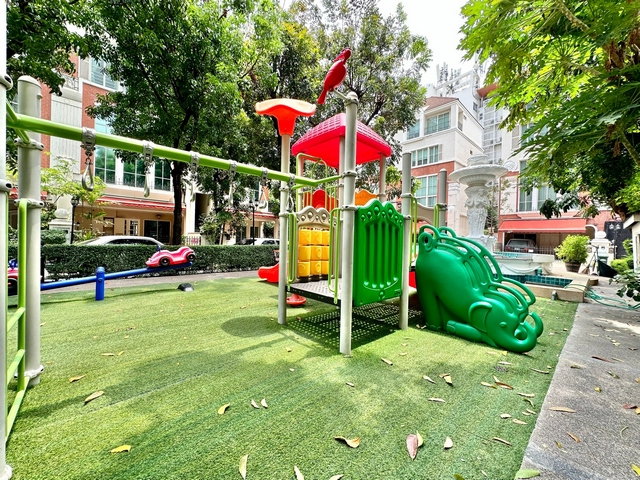 รูป Baan Klang Krung | Spacious 4 Bedroom Townhouse in Thonglor - BR49091TH - รูปที่ 48/51