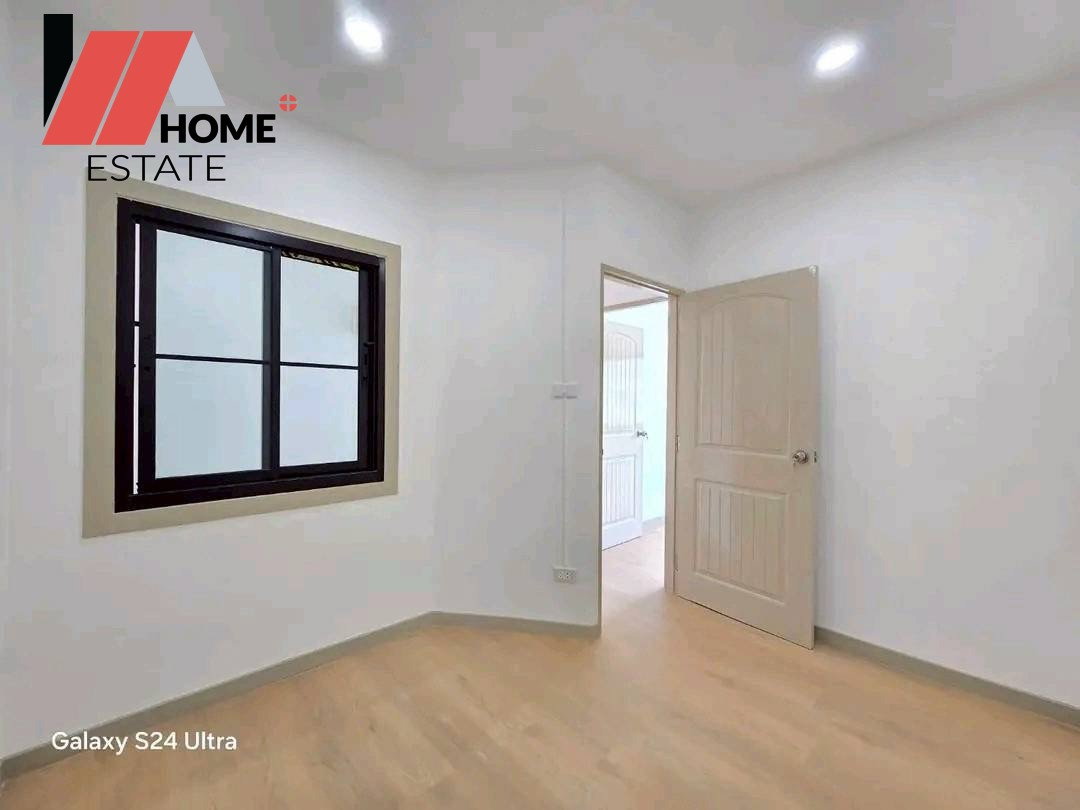 รูป  หมู่บ้านมนวดีพาร์ค (ซอย 3) ตกแต่งใหม่ทั้งหลัง สวย ครบ จบ พร้อมเข้าอยู่ - รูปที่ 18/21
