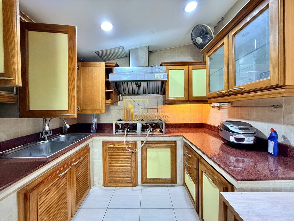 รูป Baan Klang Krung | Spacious 4 Bedroom Townhouse in Thonglor - BR49091TH - รูปที่ 11/51