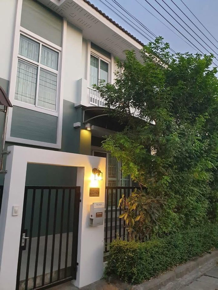 รูป 🔥ขาย บ้านพร้อมที่ดิน หมู่บ้านกรองทอง ทรอปิคอล เฉลิมพระเกียรติ ประเวศ หลังบ้านติดคลอง ทำเลดีอยู่ติดถนนใหญ่  ✅ลดทันที 3 แสนบาท - รูปที่ 5/15