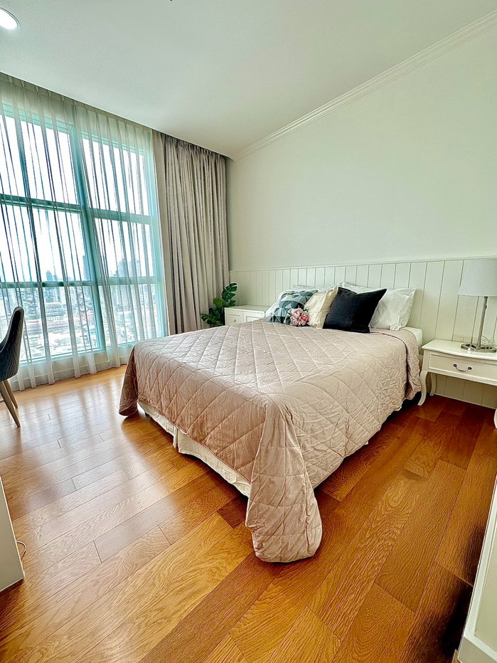 รูป ให้เช่า ชาเทรียม คอนโดมิเนียม 1 ห้องนอน วิวแม่น้ำ ใกล้ โรงเรียนนานาชาติ โชรส์เบอรี่ - รูปที่ 1/4