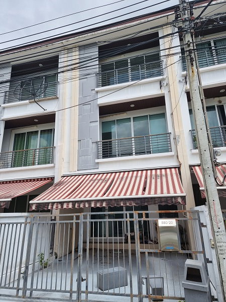 รูป ขายทาวน์เฮ้าส์ 20.5 ตร.ว. หมู่บ้าน บ้านกลางเมือง ลาดพร้าว 87 - รูปที่ 1/6