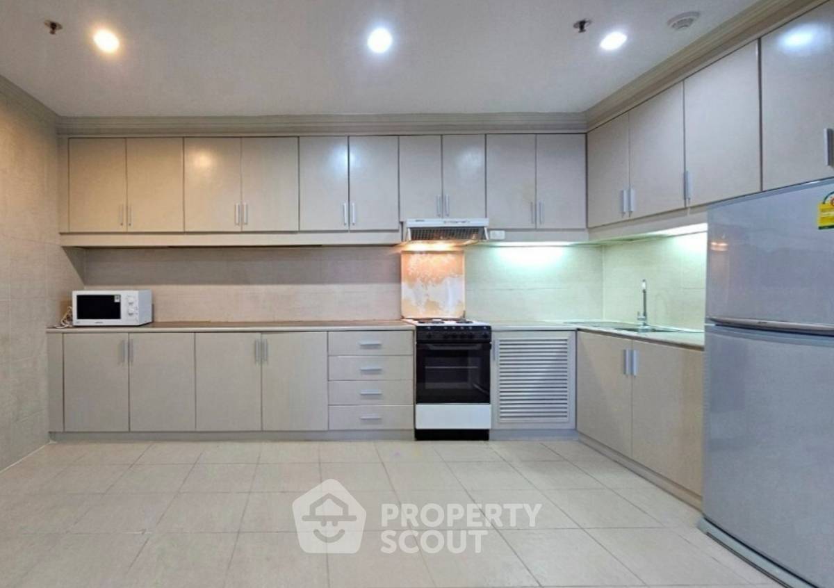 รูป คอนโด 2 ห้องนอน 135 ตร.ม. ใกล้ BTS พร้อมพงษ์ เพียง 200 ม. โครงการ บ้านสวนเพชร (ID 3054581) - รูปที่ 5/5