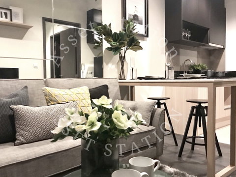 Edge Sukhumvit 23 ð Located 250 meters from BTS Asoke and 200 meters from MRT Sukhumvit.
