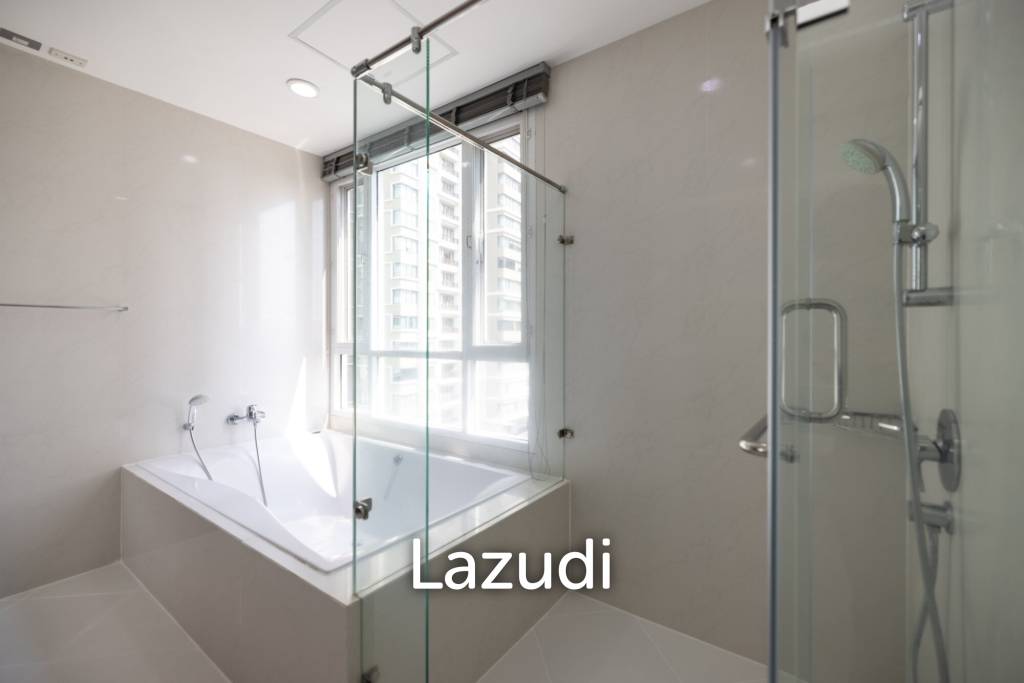 รูป 3 Bed 200 Sqm Apartment for Rent - รูปที่ 31/33