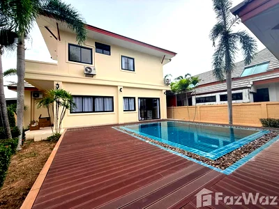 Houses for sale Khao Chi Chan : Fully Renovated 5-Bedroom Villa | Baan Dusit Pattaya Park 6543902