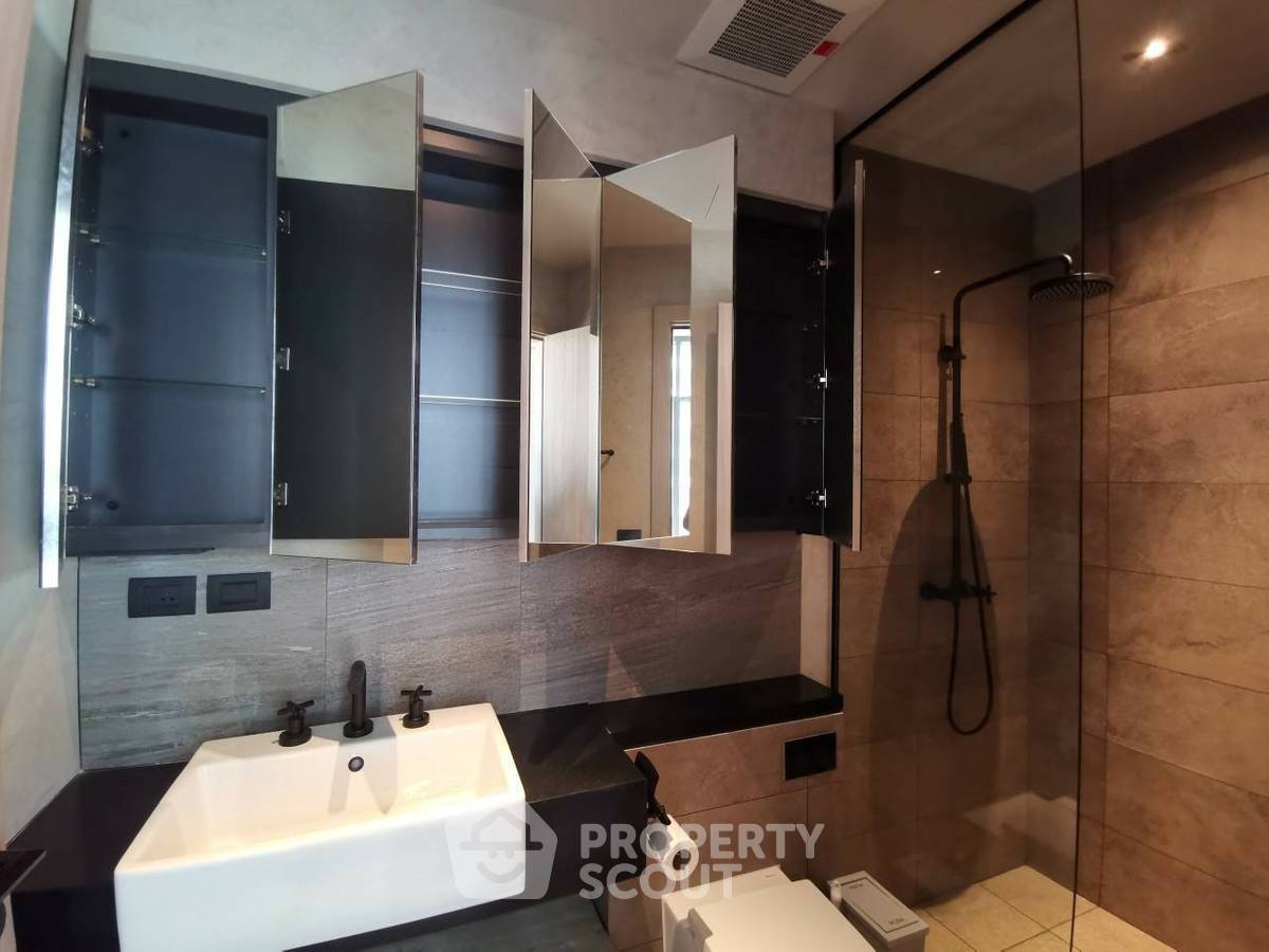 รูป คอนโด 1 ห้องนอน ชั้น 16 ขนาด 36 ตร.ม. The Lofts Asoke ใกล้ MRT เพชรบุรี 300 ม. (ID 621260) - รูปที่ 8/14