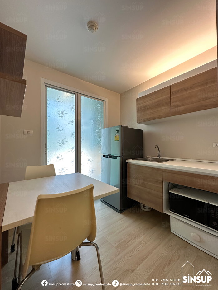 รูป 🏡 ให้เช่า 𝐄𝐦𝐞𝐫𝐚𝐥𝐝 𝐑𝐞𝐬𝐢𝐝𝐞𝐧𝐜𝐞 𝐑𝐚𝐭𝐜𝐡𝐚𝐝𝐚 พร้อมอยู่ ใกล้ MRT ห้วยขวาง เดินทางสะดวก! ✨ - รูปที่ 6/8
