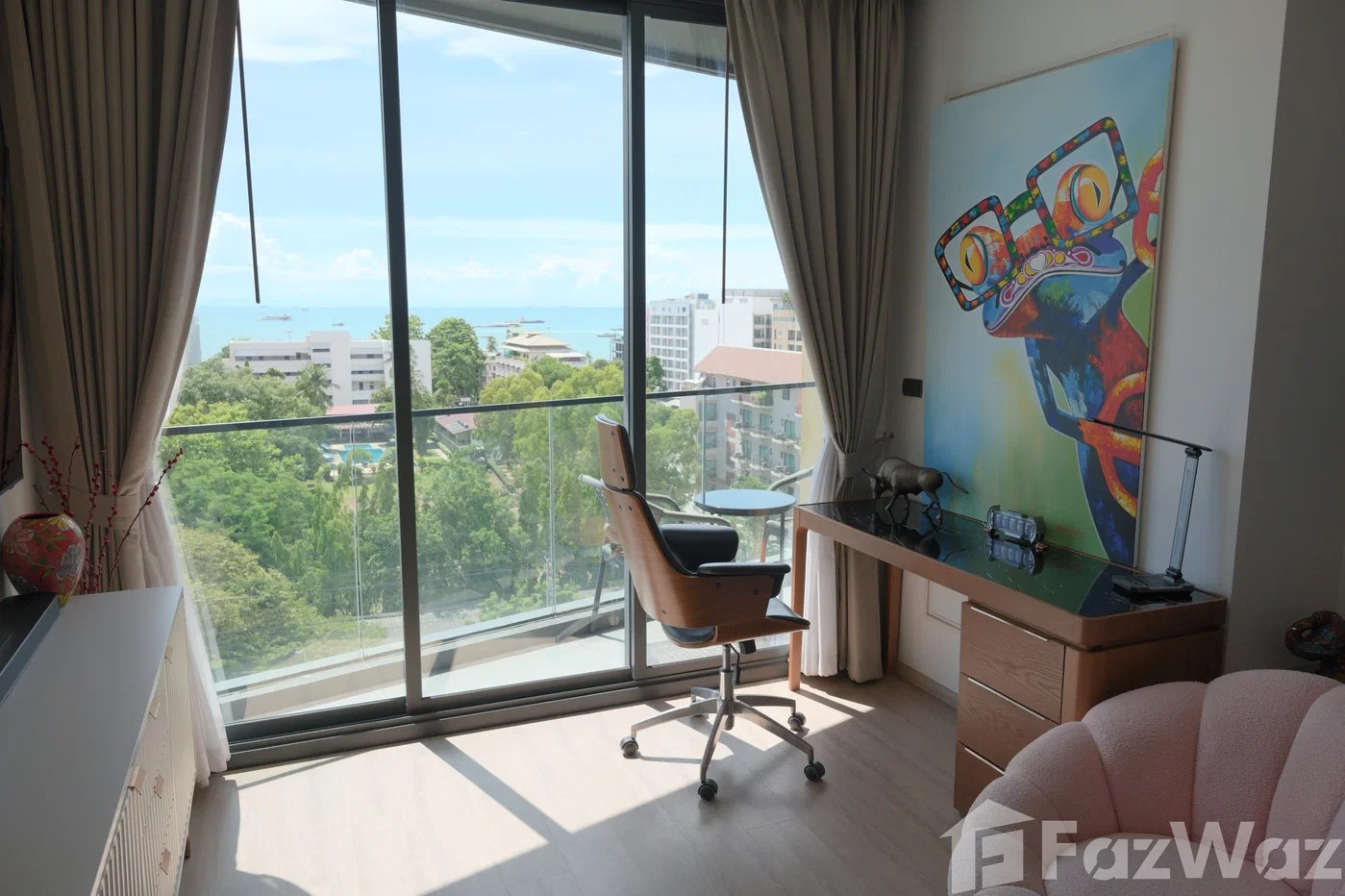 picture Luxury 2-Bedroom Foreign Freehold Condo at Edge Central 6545255 - 1/19