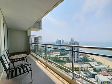 ให้เช่า Reflection Jomtien 62 ตร.ม. ชั้น สูง ระเบียงพร้อม Jacuzzi วิวทะเล