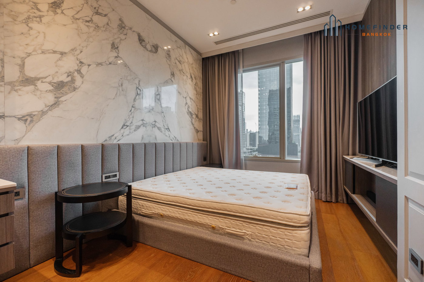 รูป 185 RATCHADAMRI 2 bedrooms, for rent - รูปที่ 22/28