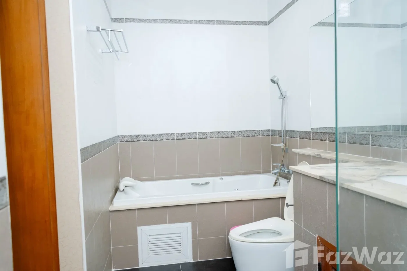 รูป บ้านเดี่ยวให้เช่า 6 ห้องนอน ในโครงการ อมร วิลเลจ 6545124 - รูปที่ 10/16