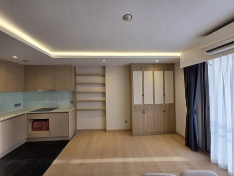 VIA BOTANI 2 bedrooms, for rent