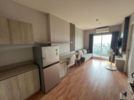 For Sale: Lumpini Park Borommaratchachonnani - Sirindhorn Condo. Mint condition unit on the 10th floor of Building B. Fully ready to move in.
