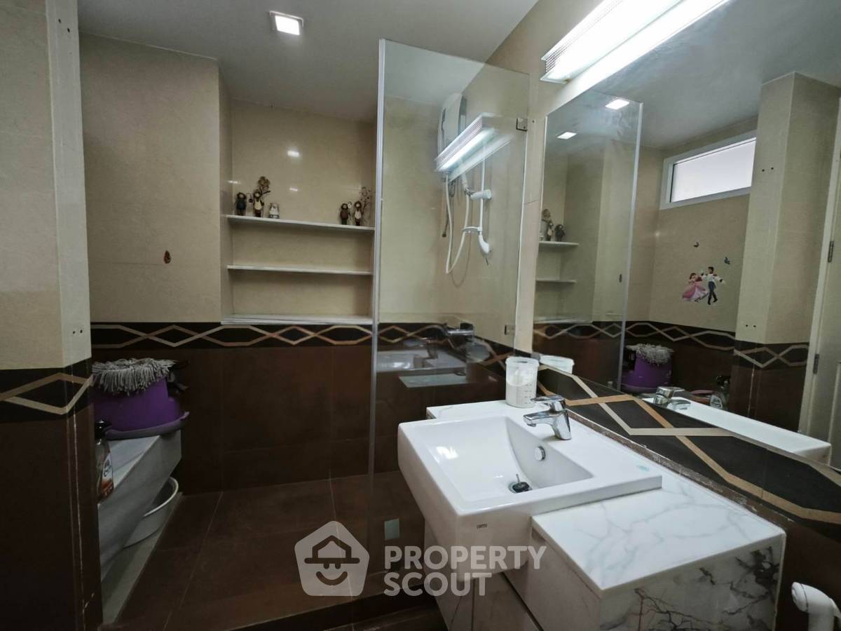 รูป คอนโด 2 ห้องนอนให้เช่า ศูนย์รวมเซ็นชูเรียนพาร์ค ใกล้ BTS อารี 400 ม. (ID 3054825) - รูปที่ 13/14