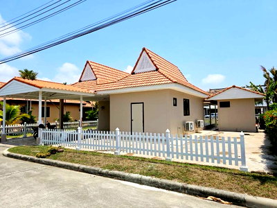 ขายบ้านเดี่ยว : ขายบ้านเดี่ยวหมู่บ้าน Montainview Village บางแสน ทำเลดีใกล้ชายหาดบางแสน