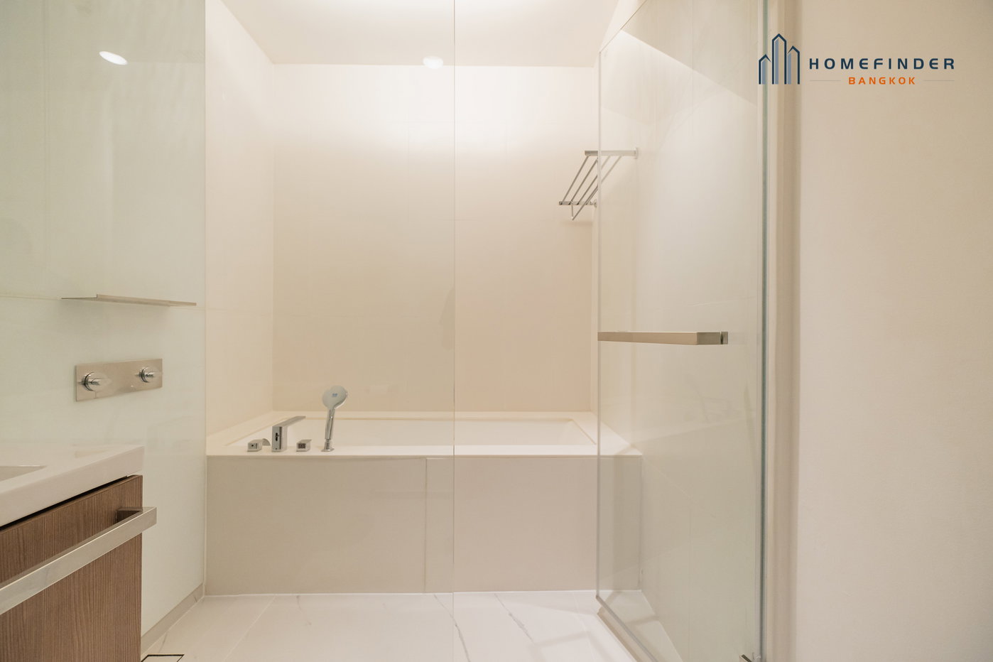 รูป 185 RATCHADAMRI 2 bedrooms, for sale - รูปที่ 10/20