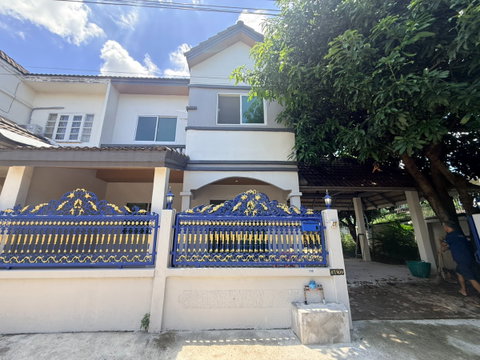 รีโนเวทใหม่ ไม่ต้องปวดหัวแต่งเพิ่ม ขายทาวน์โฮมหลังมุม 46.7 ตร.วา 4 ห้องนอน สินทวีการ์เด้น 1/2 พระราม 2 | #TPI-3235