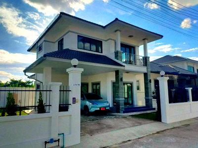 ขายบ้านเดี่ยว : 🏡 ขายบ้านหลังใหญ่  พร้อมผู้เช่า   โครงการ : ใจแก้ว 29 พิกัดใกล้ โกลบอลเฮ้าส์ เวียงกุมกาม
