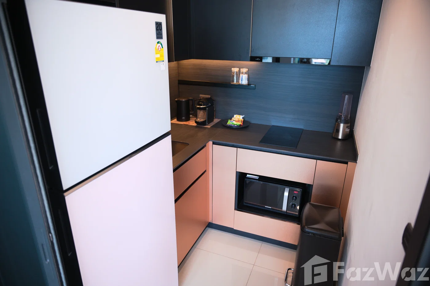 picture Luxury 2-Bedroom Foreign Freehold Condo at Edge Central 6545255 - 10/19