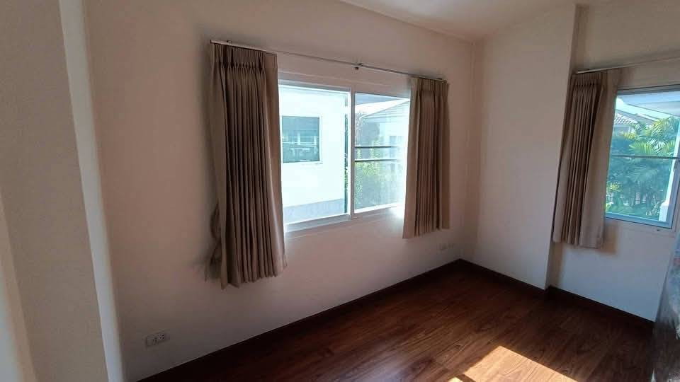 รูป ขายบ้านในโครงการ หมู่บ้าน อรสิริน 4 เชียงใหม่ ใกล้โรงพยาบาลสันทราย และมหาวิทยาลัยแม่โจ้ -SW003752    - รูปที่ 16/17
