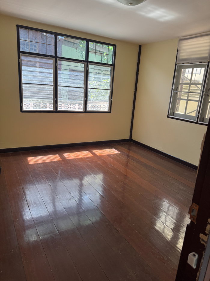 รูป บ้านให้เช่า 50 ตรว ซอยกาญจนาภิเษก 10 รามอินทรา 3 ห้องนอน 2 ห้องน้ำ แอร์ 2 ตัว - รูปที่ 6/9