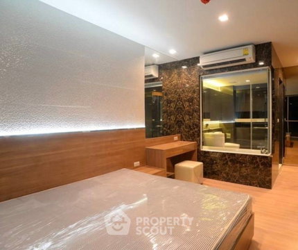 คอนโด 2 ห้องนอน ให้เช่า Rhythm Sathorn ใกล้ BTS สะพานตากสิน 300 เมตร ชั้น 21+ (ID 1807853)