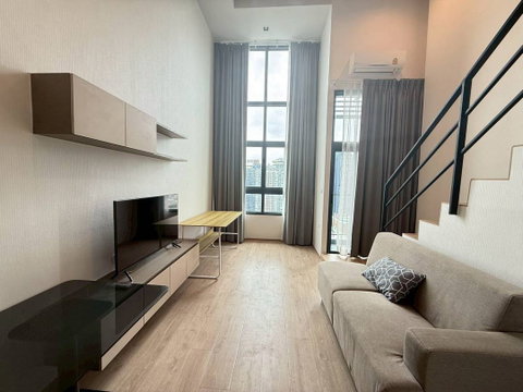 ให้เช่า Ideo Asoke Rama 9 ห้องแบบ Duplex เดินไป MRT ได้ใน 3 นาที ตกแต่งครบพร้อมอยู่ ชั้นสูง วิวสวยมาก