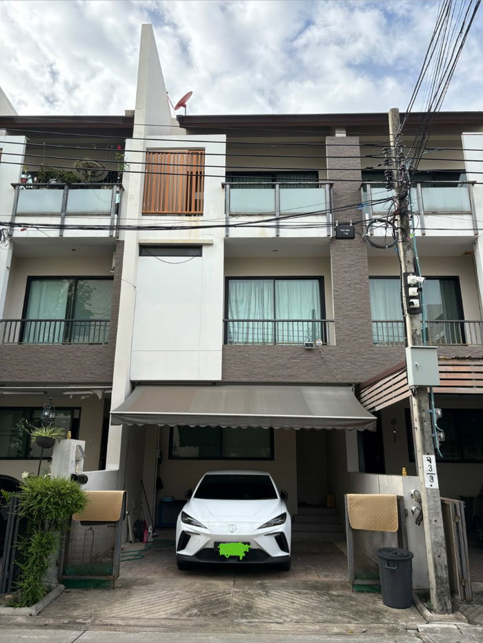 picture #E1050💕030769 Townhome for Rent – Nak Niwat 48 - 2/7