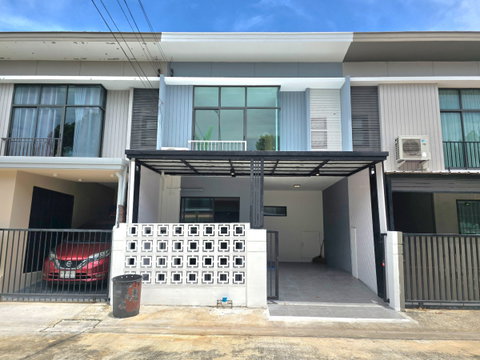 ทาวน์เฮ้าส์สไตล์โมเดิร์น รีโนเวทใหม่ทั้งหมด หมู่บ้านพฤกษาวิลล์ 64 สายไหม ถ.สายไหม เขตสายไหม ทำเลดี สวย ถูกคุ้ม