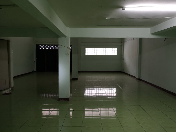 รูป ตึกแถว-อาคารพาณิชย์  5ชั้น 6ห้องนอน ทำเป็นออฟฟิศ - รูปที่ 2/4