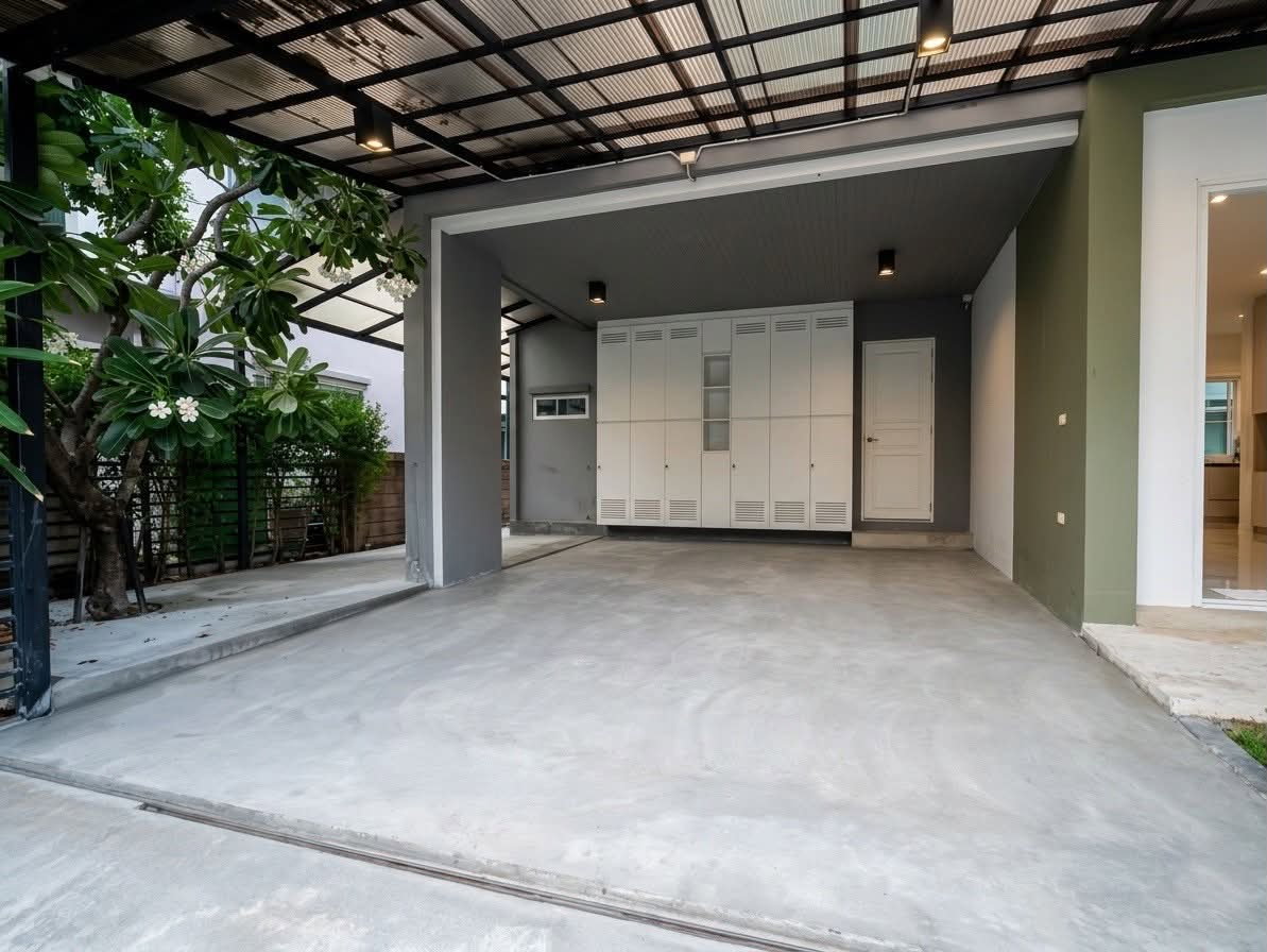 picture Corner Plot Single House with Detached 2-Story Business Office - 16/31