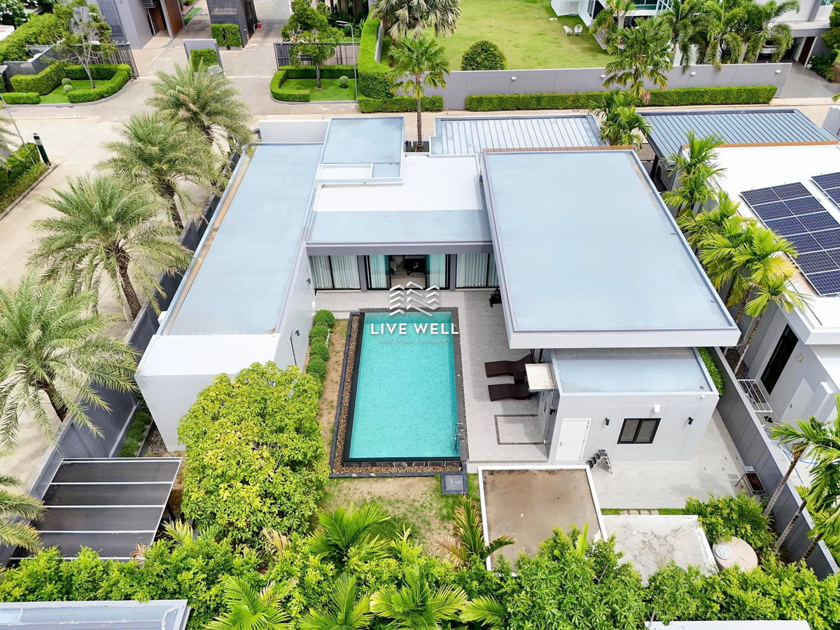 For Sale Luxury Pool Villa Pattaya just 10 minutes to Jomtien Beach 